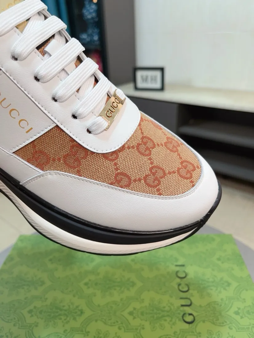 Men's shoes 💰458🌹🌹[GUCCI] Gucci's new lace-up casual men's shoes are on the market first, and the materials and workmanship are superior to all versions on the market. The highest quality shipped first-layer cowhide with imported original perforated materials➕Genuine leather lining, privately molded soft outsole, high foot comfort, imported special materials highlight the brand's unique charm, high-end customization 38-44
